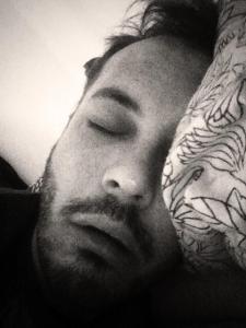 BiNmr2MIYAAXxN2.jpg-large